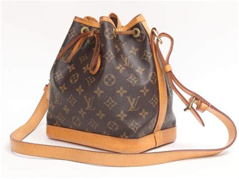 drawstring bag louis vuitton.